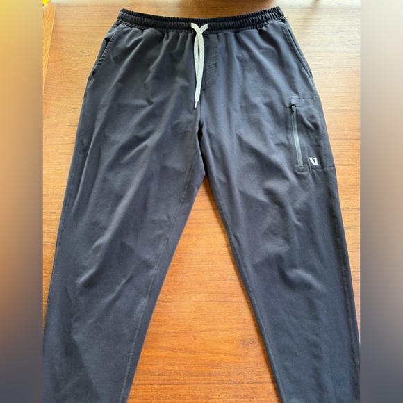 Vuori Transit Jogger Black Men’s Medium Performance Stretch Pants - Picture 6 of 9